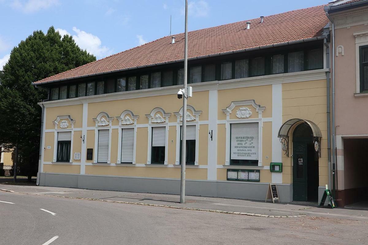 Szlovák Panzió Hotel Bekescsaba Exterior foto